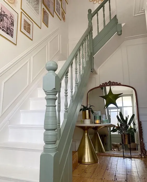 Farrow and Ball 79 stairs paint