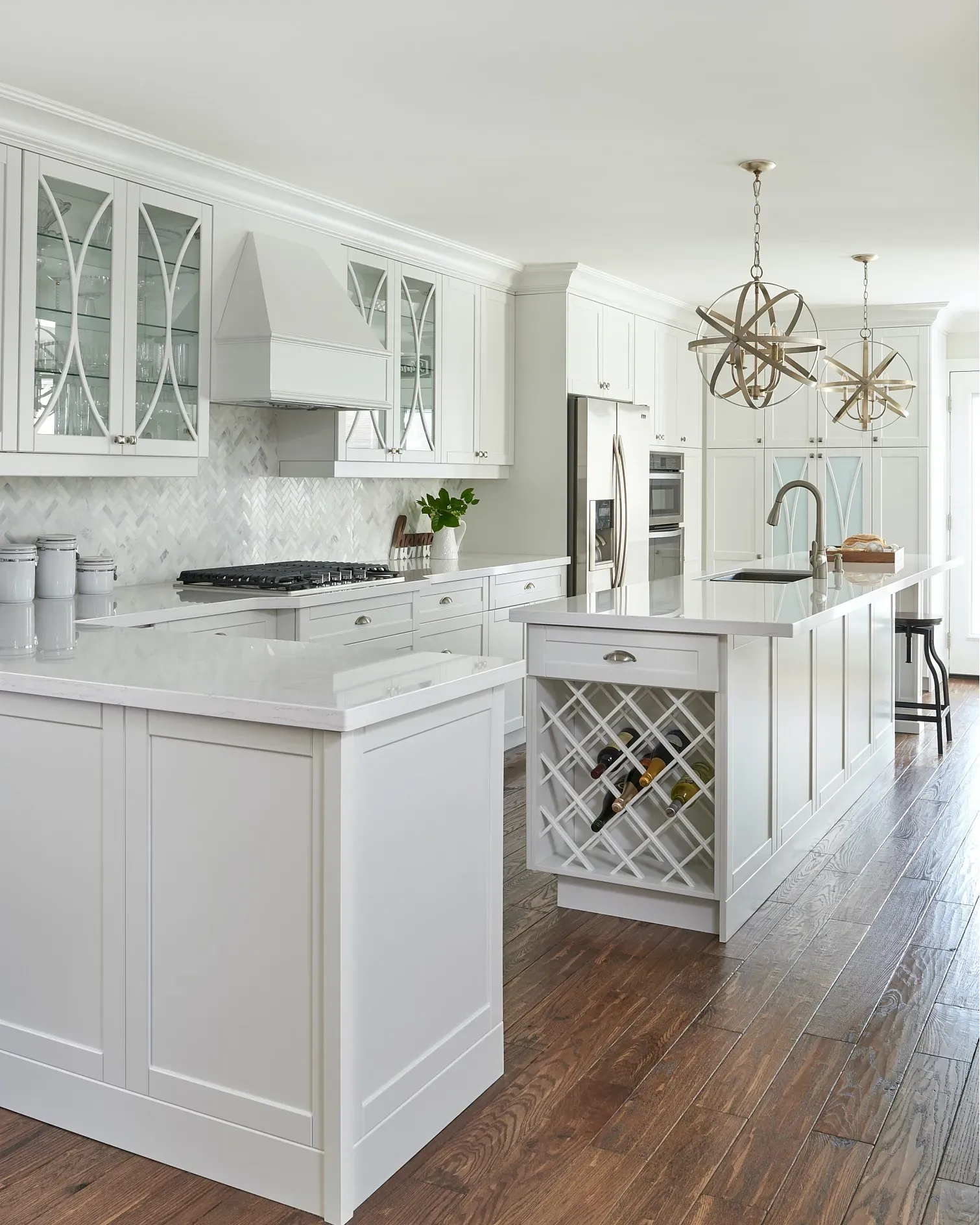 Benjamin Moore Oxford White victorian kitchen cabinets color paint
