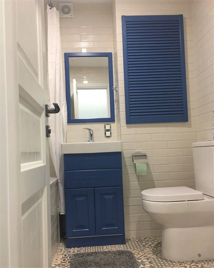 Brillant blue RAL 5007 bathroom