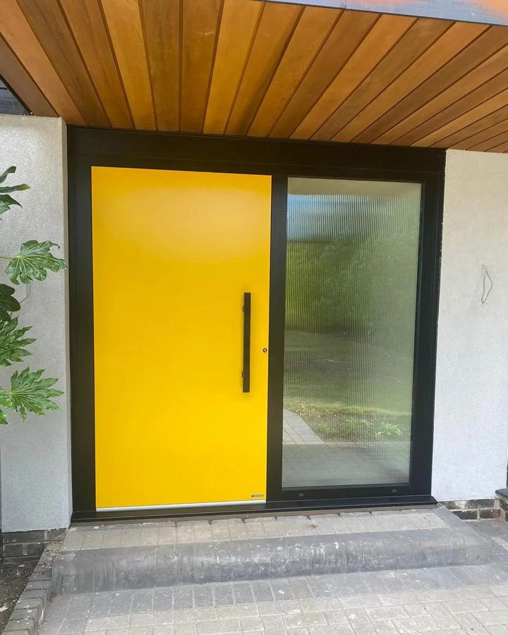 Broom yellow RAL 1032 entrance door