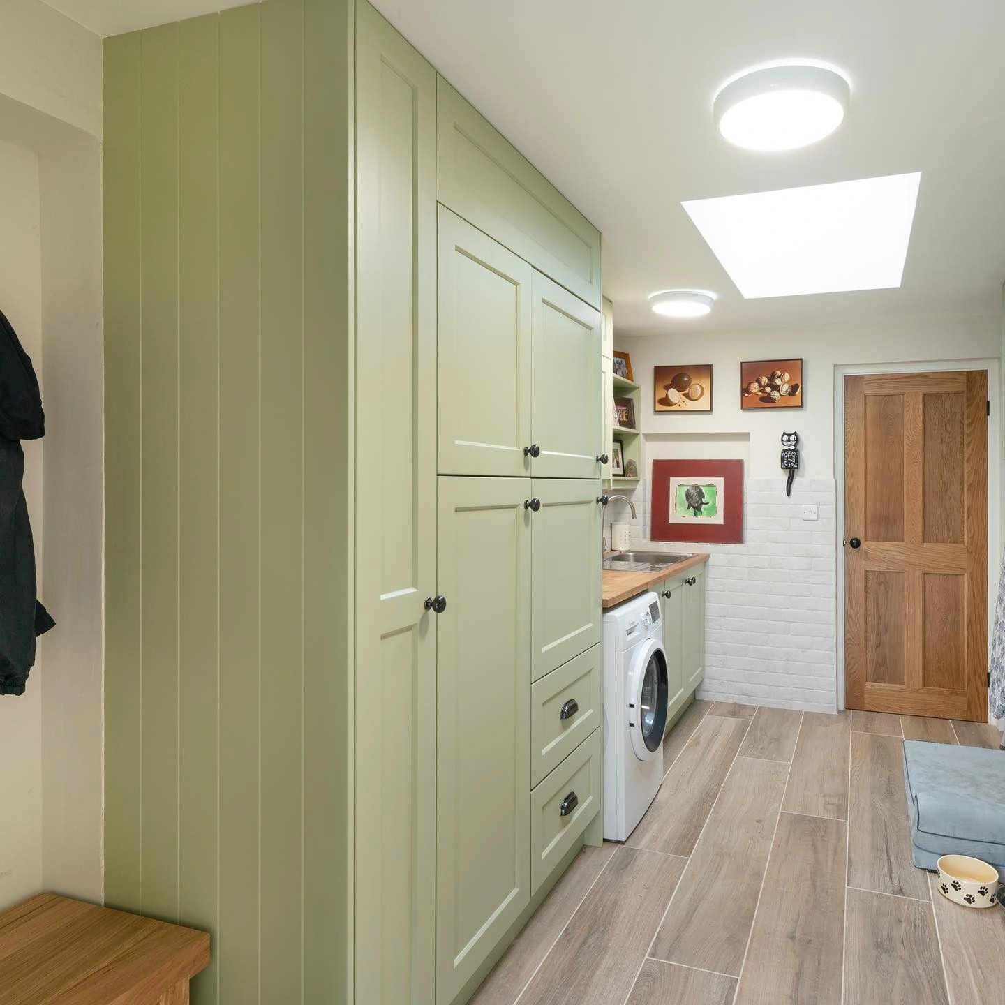 Farrow and Ball Cooking Apple Green 32 utility room