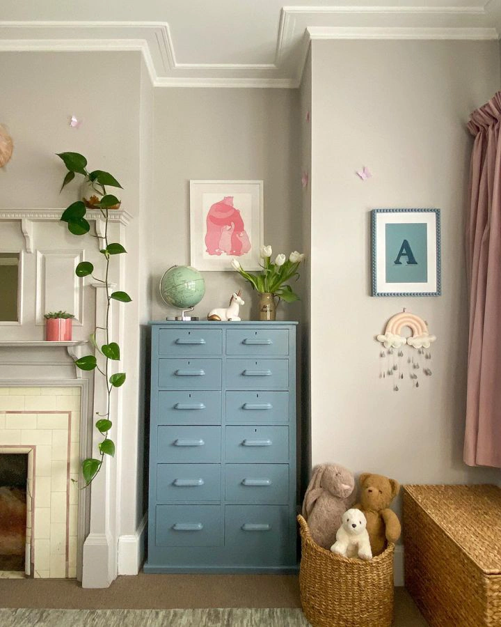 Farrow and Ball Selvedge 306 painted cabinet