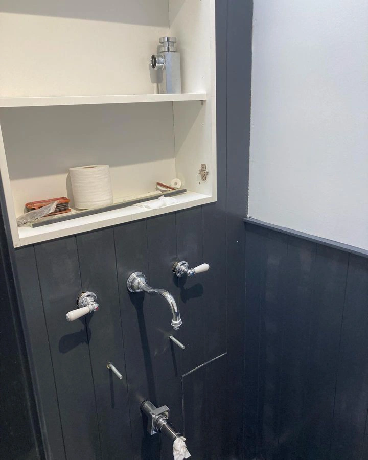 RAL Classic  Graphite grey RAL 7024 bathroom