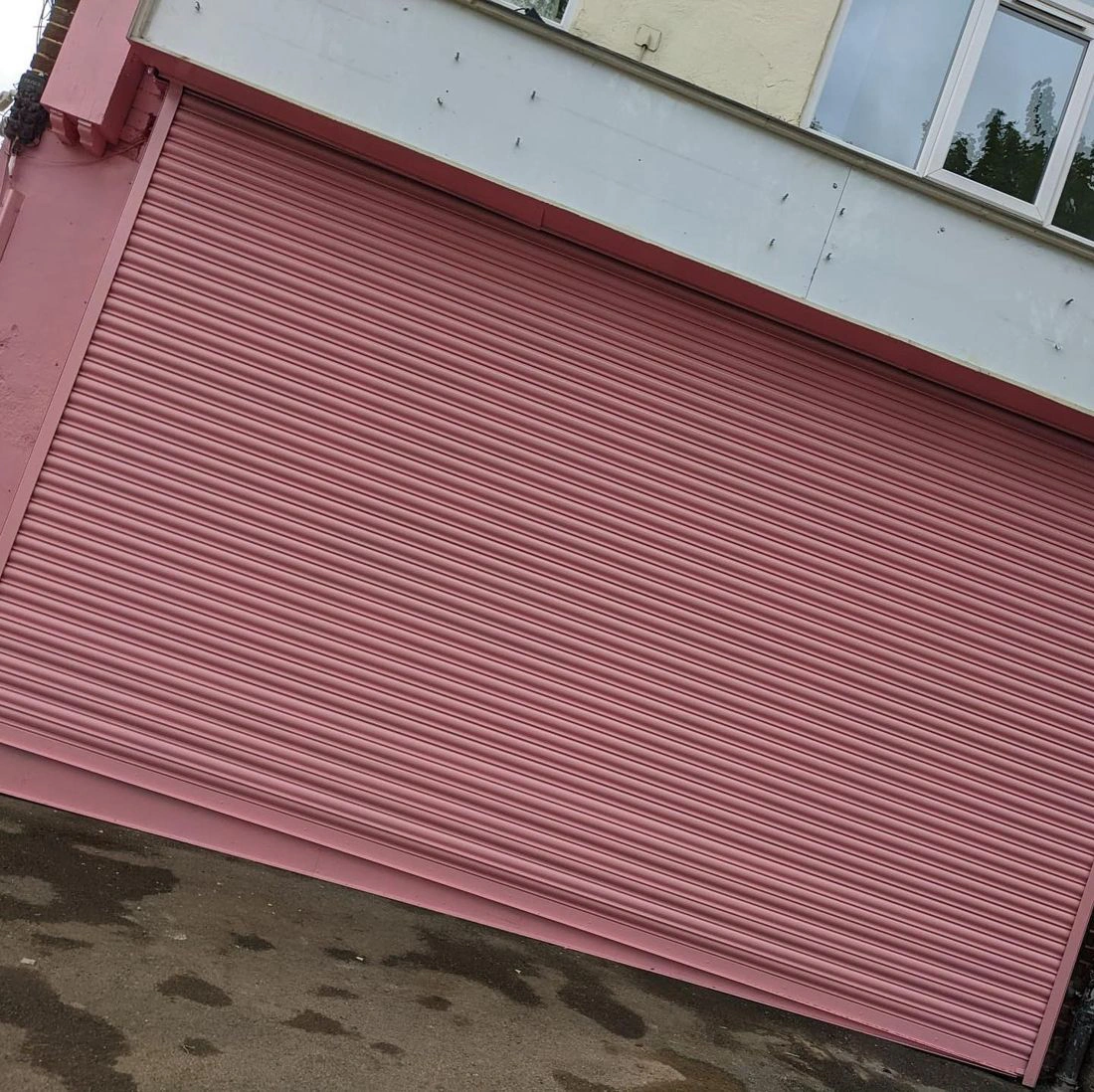 Light pink RAL 3015 roller shutter