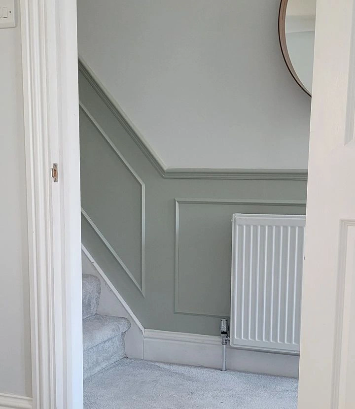 Hall panelling Farrow and Ball Mizzle