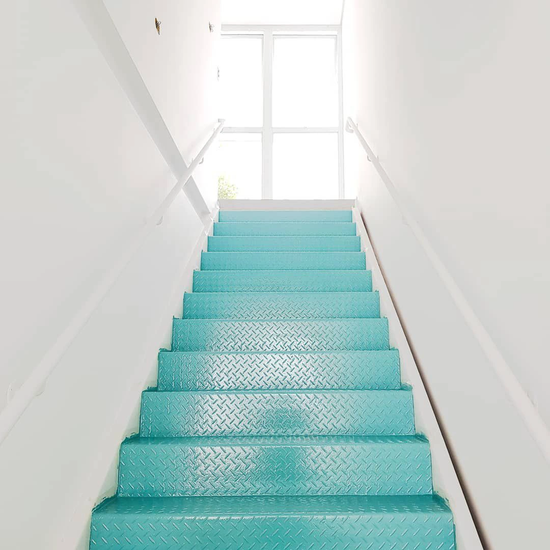 Pastel turquoise RAL 6034 stairs