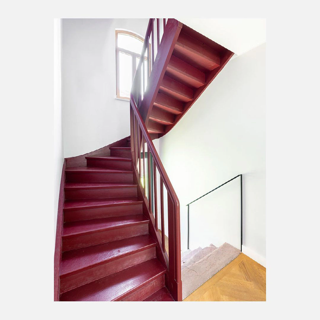 RAL Classic  Wine red RAL 3005 stairs