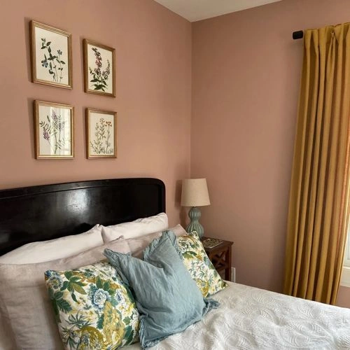 Photo of color Benjamin Moore HC-58 Chippendale Rosetone