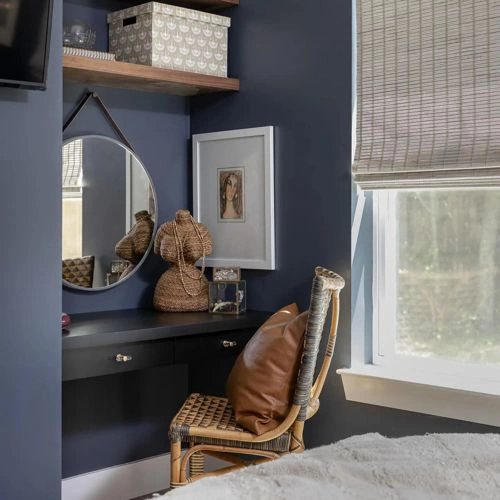 Photo of color Benjamin Moore AF-565 Mysterious