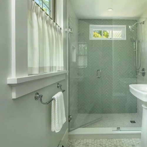 Photo of color Benjamin Moore 863 Pearl Gray