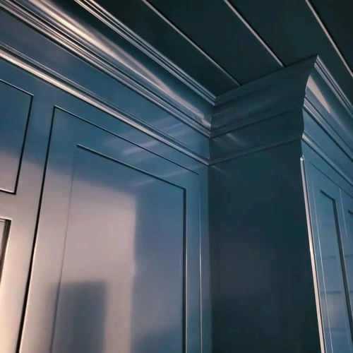 Photo of color Benjamin Moore 2055-10 Teal