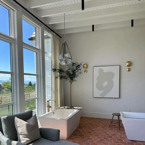 Photo of color Benjamin Moore OC-59 Vanilla Milkshake