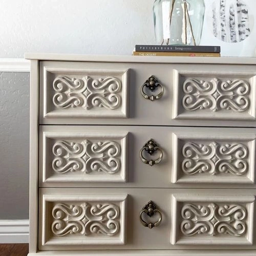 Photo of color Behr MQ3-11 Dainty Lace