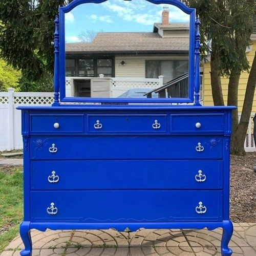 Photo of color Behr P520-7 Flashy Sapphire