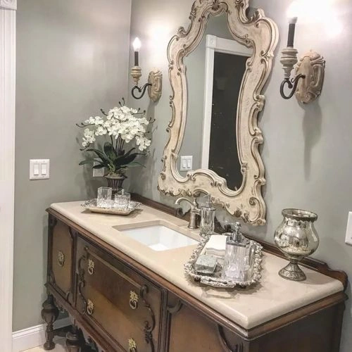 Photo of color Behr 790D-4 Granite Boulder