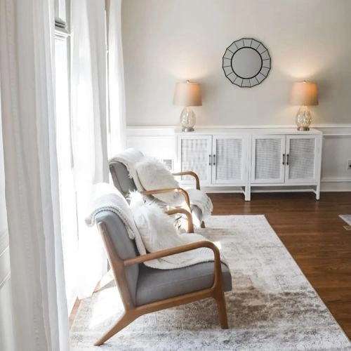 Photo of color Behr 790C-2 Silver Drop