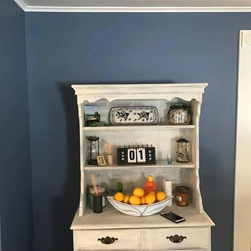 Photo of color Behr S510-5 Skinny Jeans