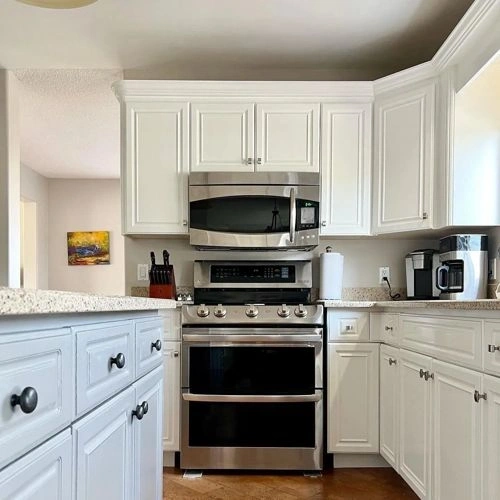 Photo of color Behr OR-W15 Sleek White Photo of color Behr OR-W15 Sleek White