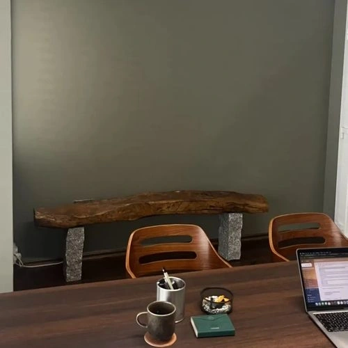 Photo of color Benjamin Moore 1560 Antique Pewter