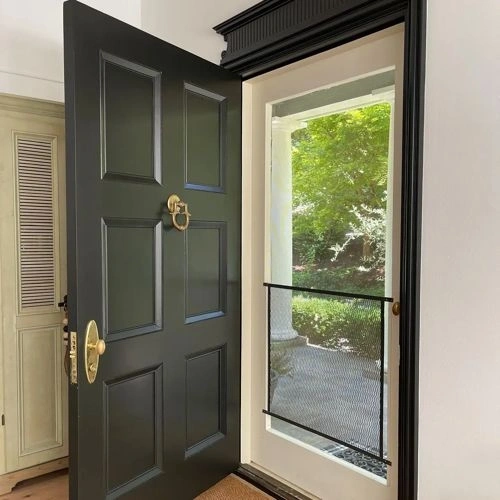 Photo of color Benjamin Moore 2135-10 Blacktop Photo of color Benjamin Moore 2135-10 Blacktop