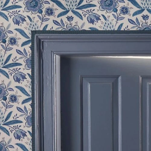 Photo of color Benjamin Moore CW-660 Chiswell Blue
