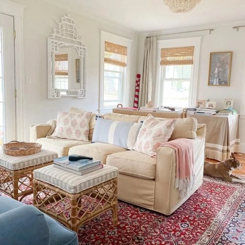 Photo of color Benjamin Moore OC-25 Cloud Cover