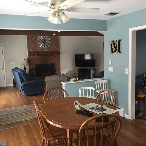 Photo of color Benjamin Moore 2136-50 Colorado Gray