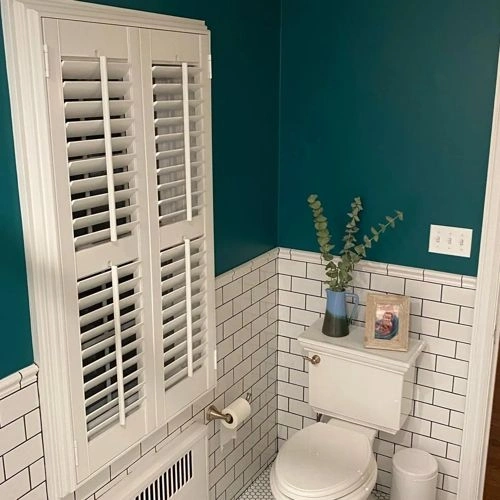 Photo of color Benjamin Moore 2053-20 Dark Teal