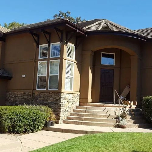 Photo of color Benjamin Moore 1056 Edgewood Rocks