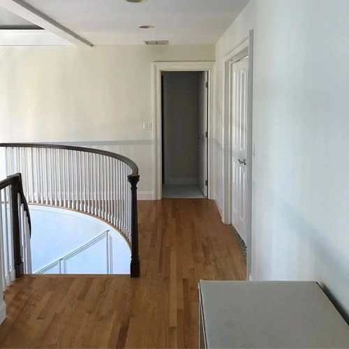 Photo of color Benjamin Moore OC-41 French Canvas