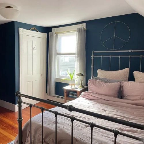Photo of color Benjamin Moore 2062-20 Gentleman's Gray Photo of color Benjamin Moore 2062-20 Gentleman's Gray