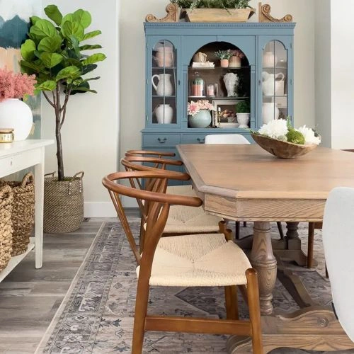 Photo of color Benjamin Moore OC-46 Halo