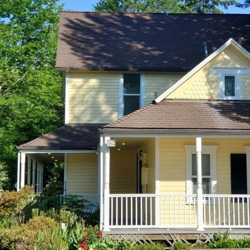 Photo of color Benjamin Moore 213 Harp Strings