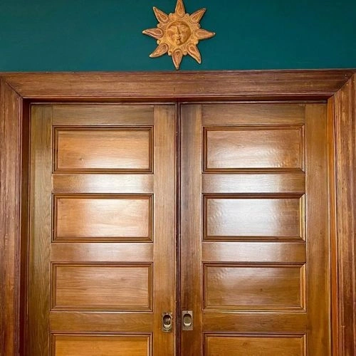 Photo of color Benjamin Moore 2053-10 Mallard Green