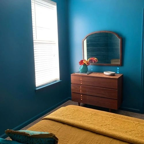 Photo of color Benjamin Moore 2057-30 Naples Blue