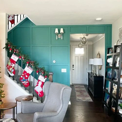 Photo of color Benjamin Moore 2050-30 Newport Green