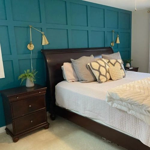 Photo of color Benjamin Moore 2053-30 North Sea Green