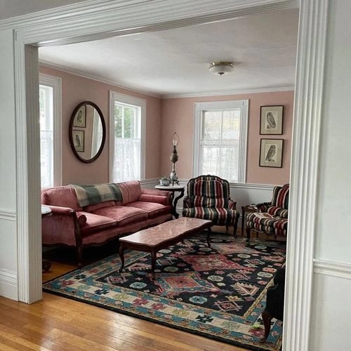 Photo of color Benjamin Moore 1178 Pale Petal