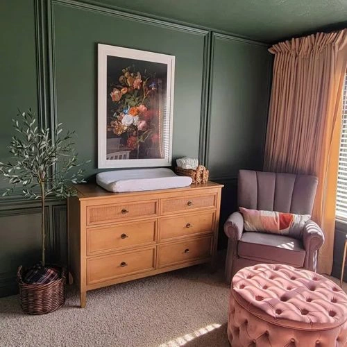 Photo of color Benjamin Moore HC-121 Peale Green