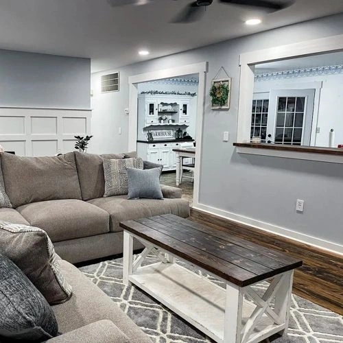 Photo of color Benjamin Moore 1597 Pebble Beach