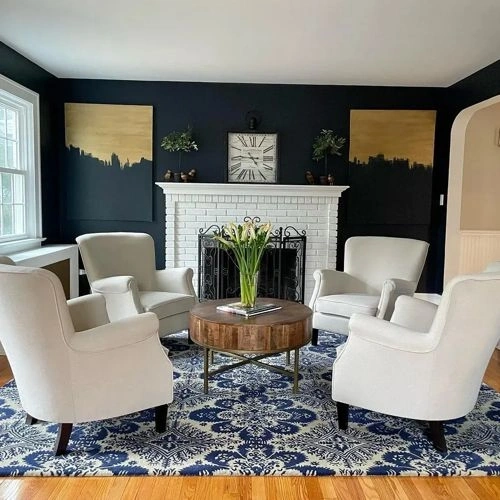 Photo of color Benjamin Moore 2062-10 Polo Blue