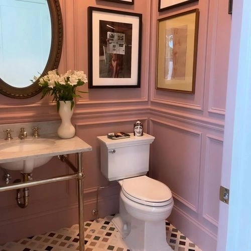 Photo of color Benjamin Moore 2102-50 Rose Bisque