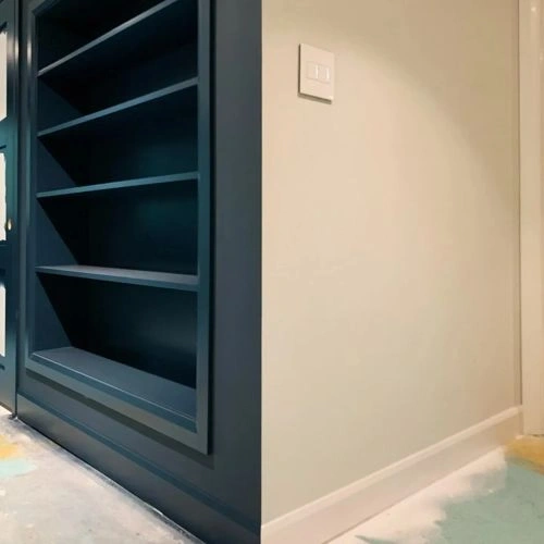 Photo of color Benjamin Moore OC-137 Sebring White