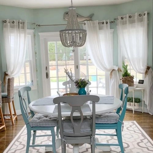 Photo of color Benjamin Moore 449 Serene Breeze