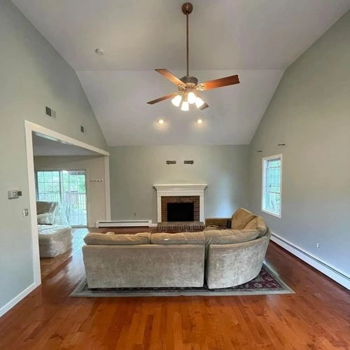 Benjamin Moore Silver Marlin / 2139-50