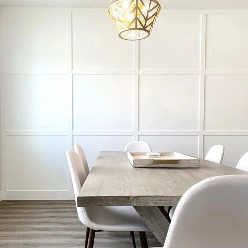 Photo of color Benjamin Moore OC-118 Snowfall White