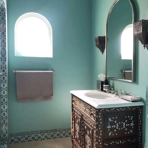 Photo of color Benjamin Moore 683 St. Lucia Teal