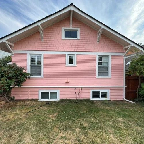 Photo of color Benjamin Moore 2170-50 Teacup Rose