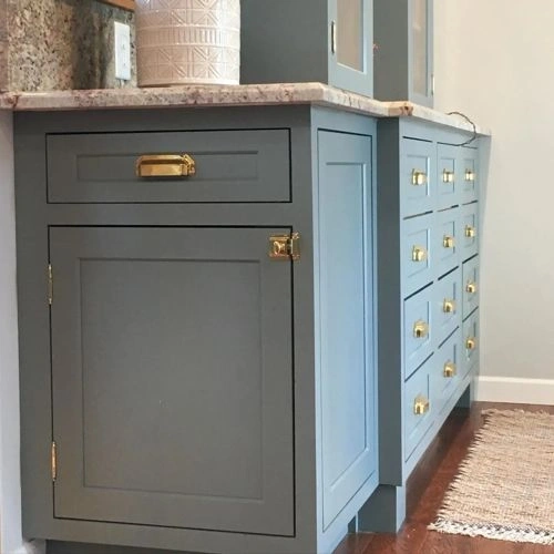 Photo of color Benjamin Moore HC-161 Templeton Gray