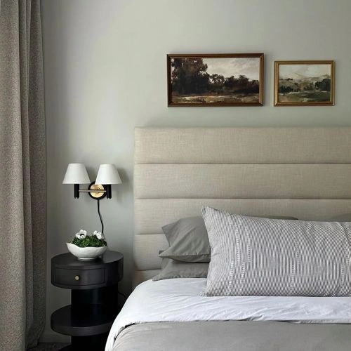 Photo of color Benjamin Moore 1556 Vapor Trails